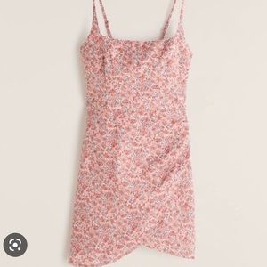 Abercrombie and Fitch
Scoopneck Wrap Mini Dress